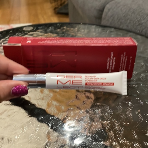 Derm elect cosmeceuticals Revitalite- eyelid and dark circle corrector - Picture 2 of 2